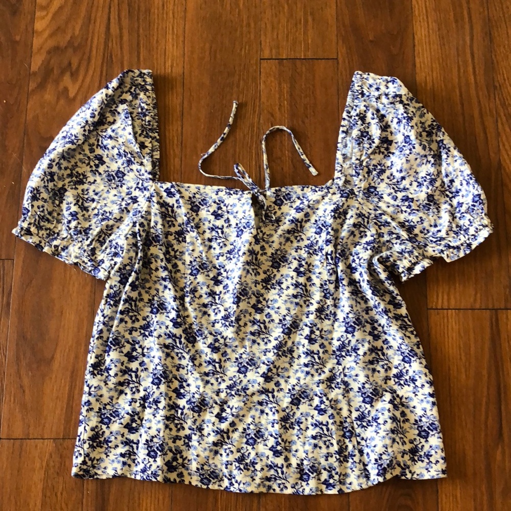 H&M Floral Blouse (Size M)